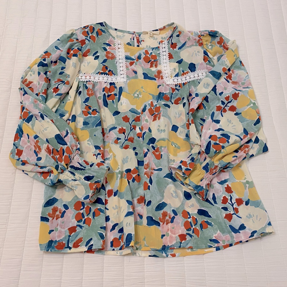Entro brand floral top L